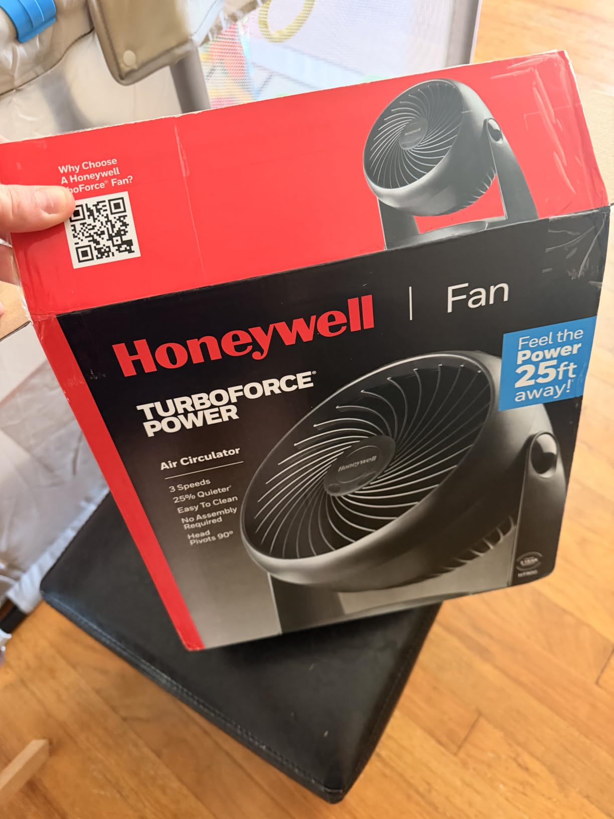 Honeywell TurboForce Air Circulator, Small Tabletop Fan, Quiet Personal Fan for Home or Office, 3 Speeds, 90 Degree Pivoting Head, Black, HT900 customer photo 2