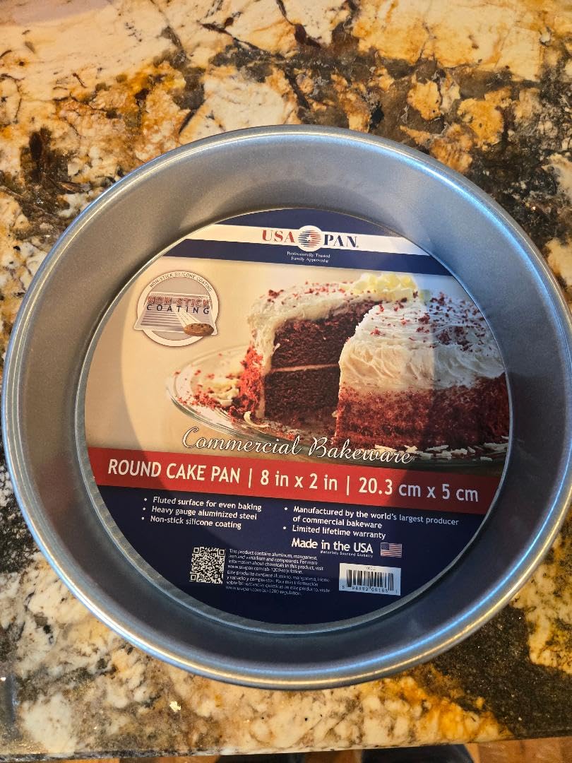 USA Pan Bakeware Nonstick Round Cake Pan, 9-Inch, Aluminized Steel customer photo 2