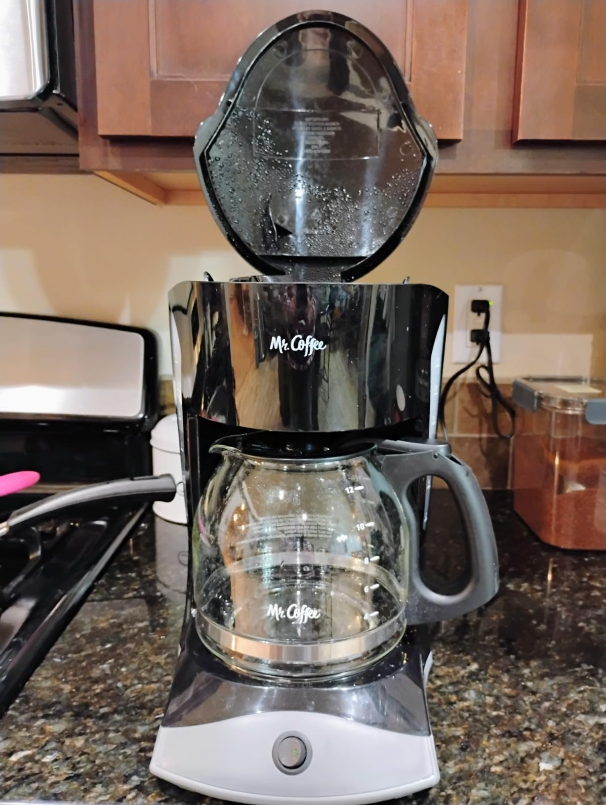 Mr. Coffee Black Coffee Maker, 12 Cups, with Auto Pause and Glass Carafe, Perfect for Home and Office Use customer photo 2
