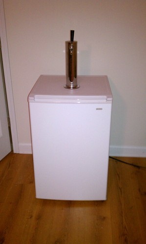 Kegco BF STCK-5T Standard Tower Kegerator Conversion Kit with 5 lb Co2 Tank, Standard customer photo 1