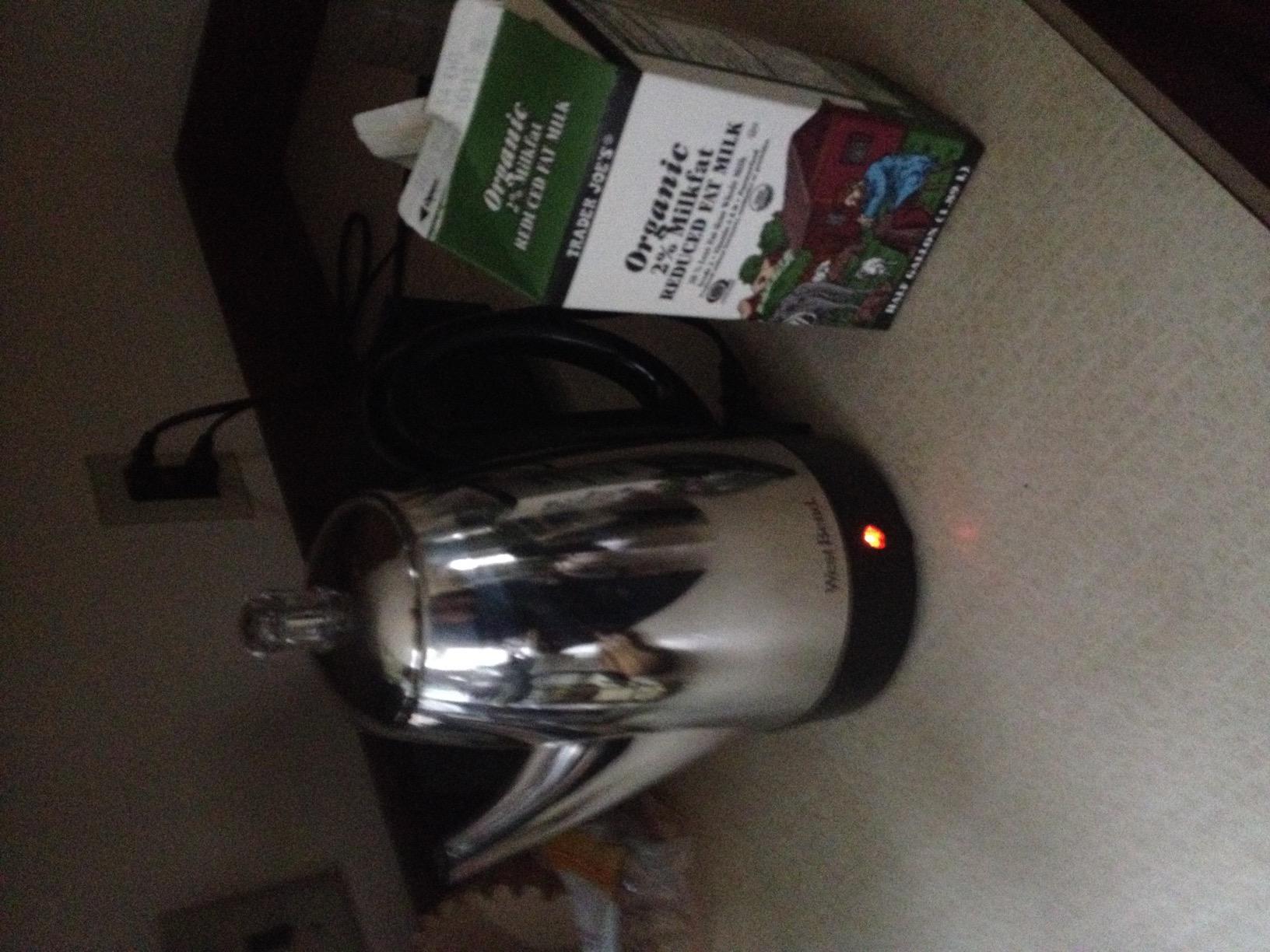 West Bend Electric Percolator Classic Style Coffee Maker with Heat Resistant Handle Base and Detachable Cord with Stainless Steel Stem and Basket, 12-Cup, Silver customer photo 2