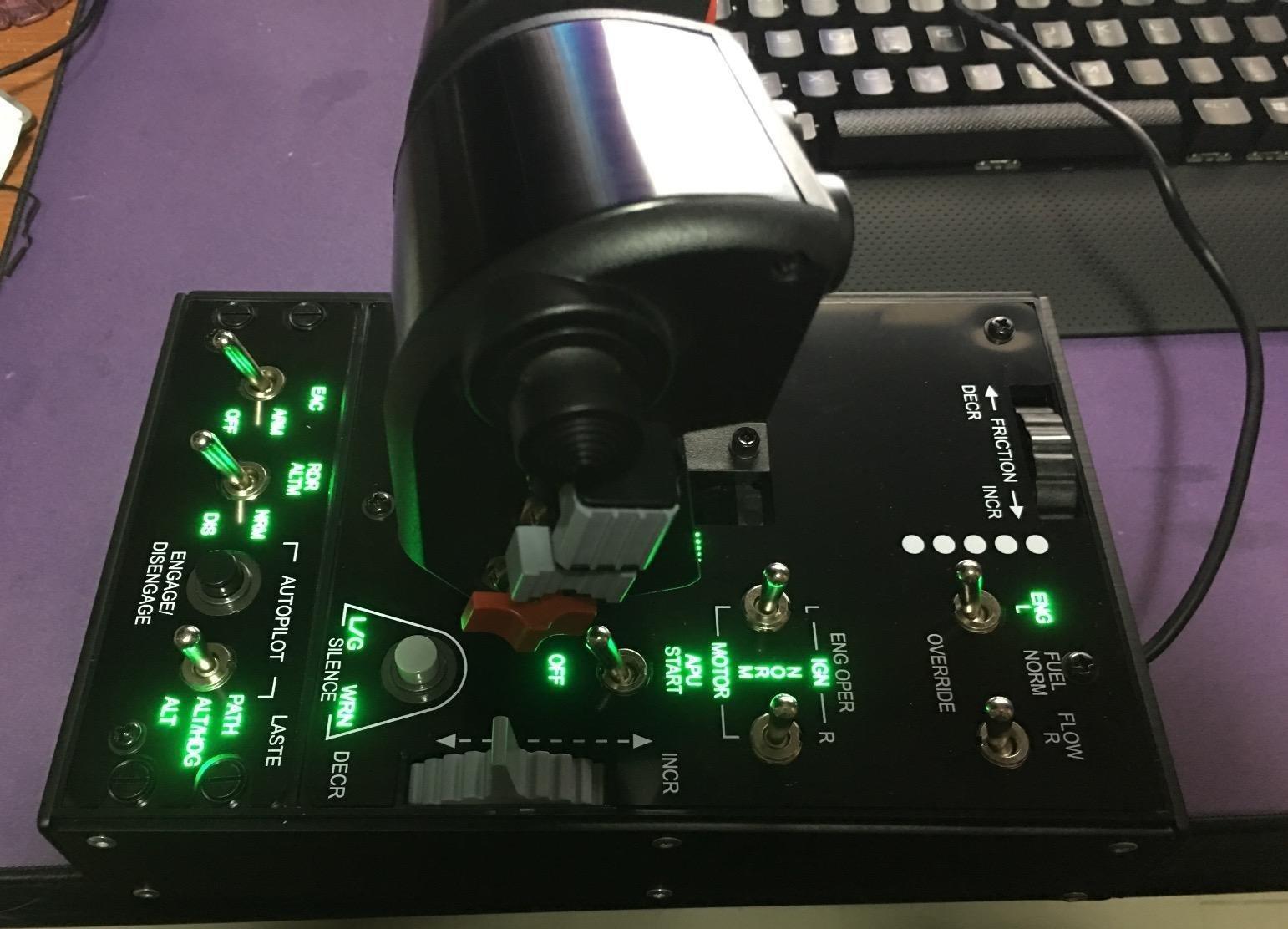 Thrustmaster HOTAS Warthog A10 Replica Flight Stick & Throttle Set - PC | 1:1 A-10C USAF licensed replica, H.E.A.R.T sensors, dual-engine control, 55 programable buttons, 8-way hat, all-metal build customer photo 1