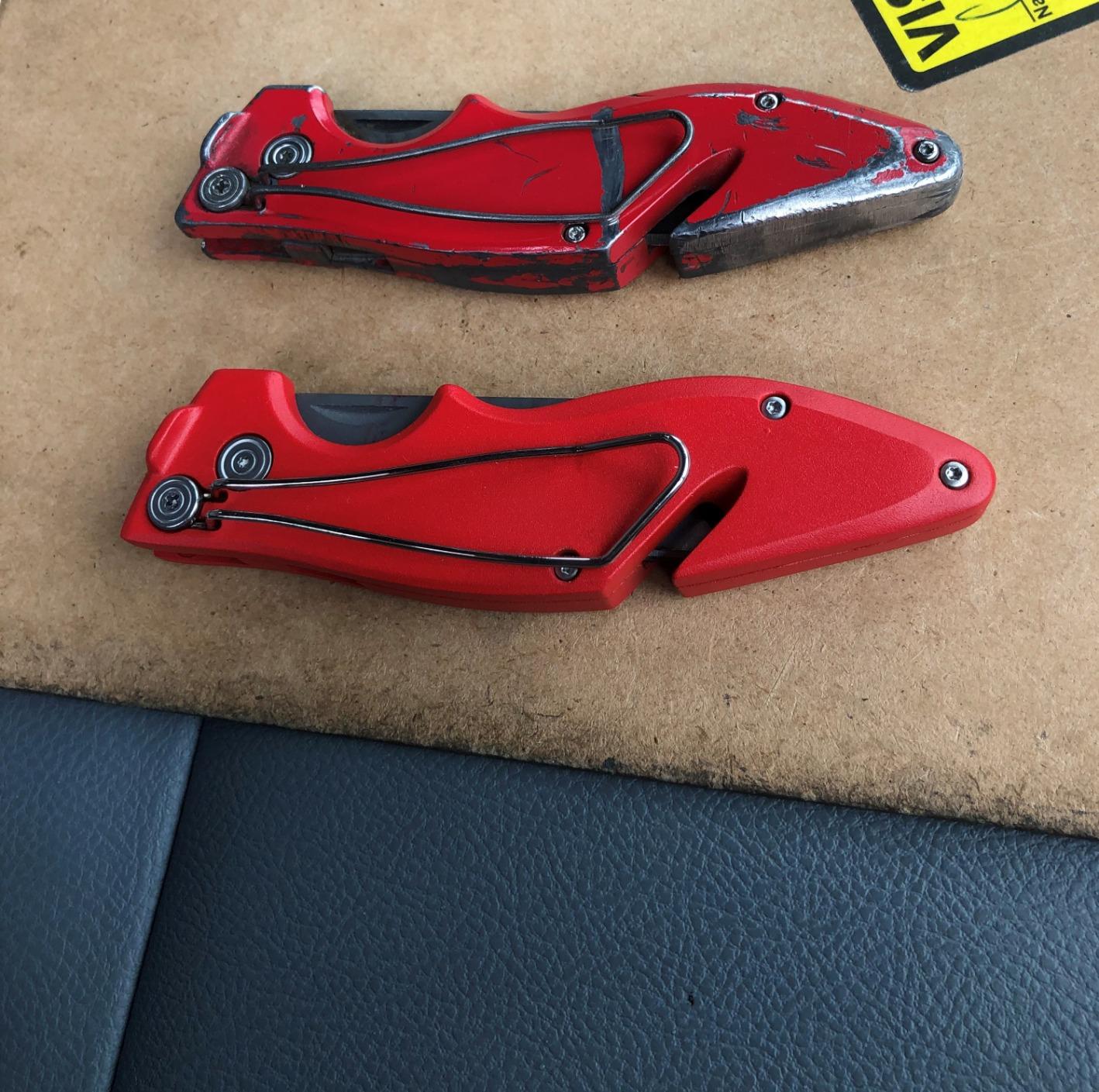 Milwaukee 48-22-1901 Fastback Press and Flip Utility Knife with Belt Clip and Onboard Wire Stripping customer photo 2
