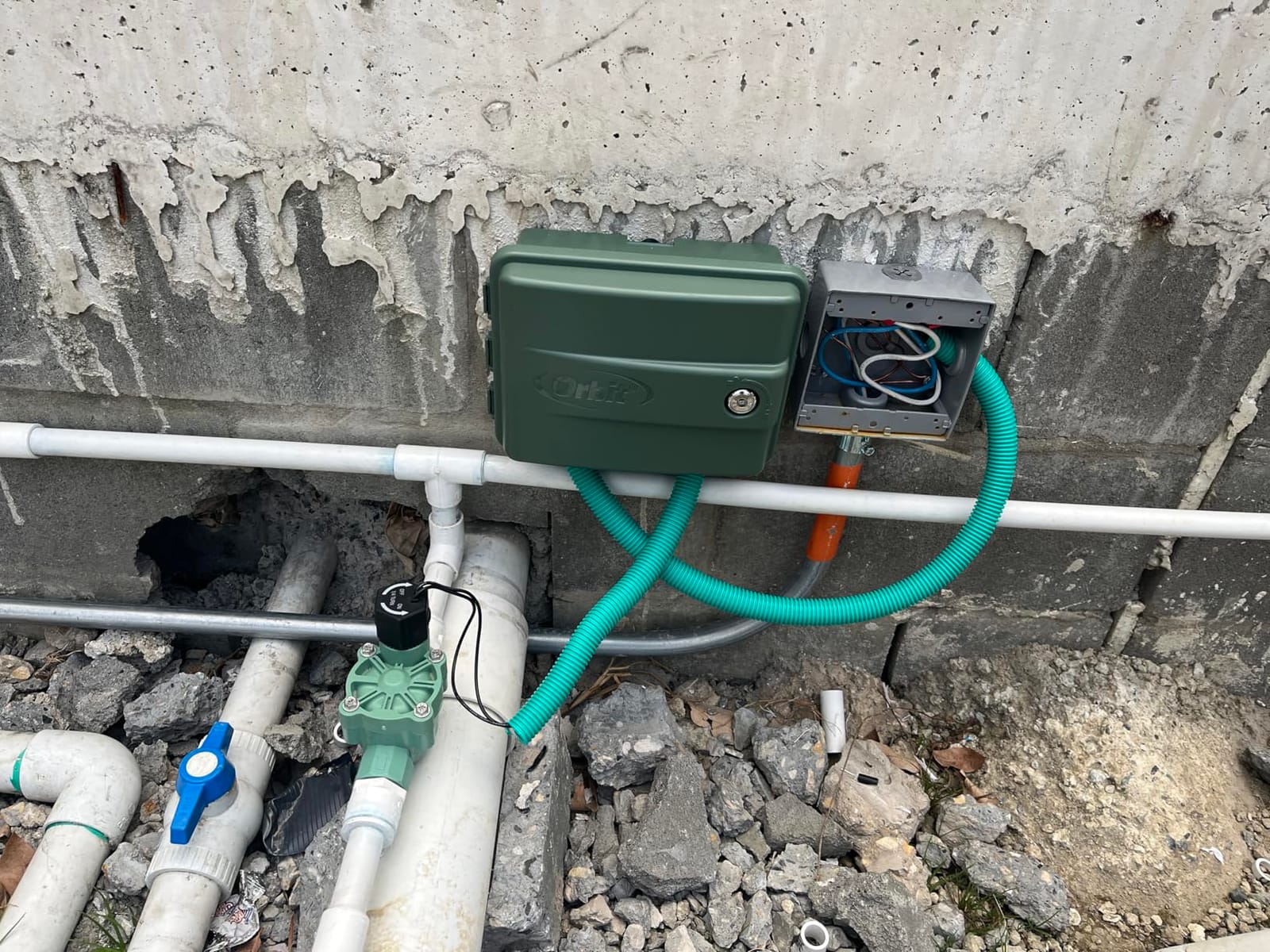 Orbit 57899 9-Station Outdoor Swing Panel Sprinkler System Timer customer photo 2