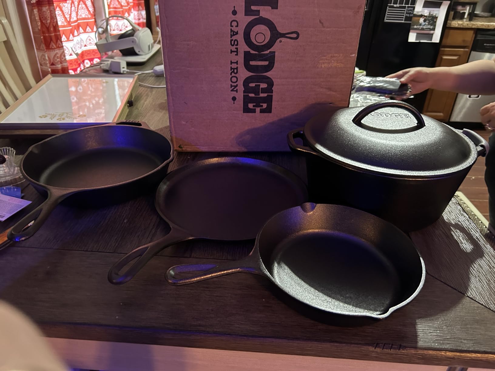 Lodge Cast Iron 5-Piece Set, PFAS-Free Pre-Seasoned Kitchen Set | PFAS-Free Cast Iron Set Includes Skillets, Griddle & Dutch Oven for Non-Toxic Everyday Cooking, Made in USA customer photo 1