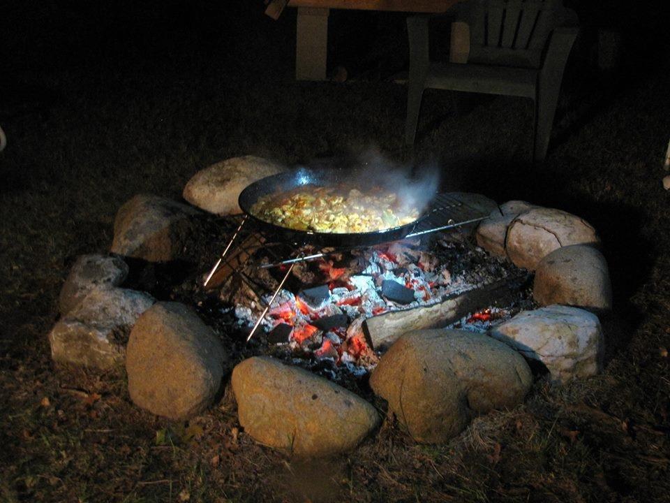 Garcima 18-Inch Enameled Steel Paella Pan, 46cm customer photo 2
