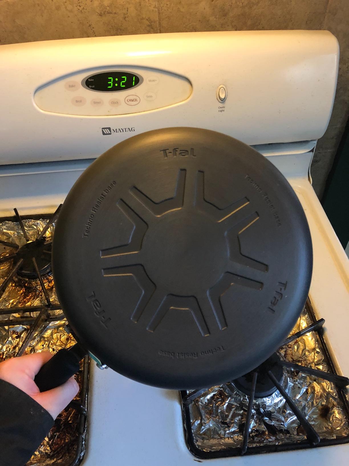 T-Fal Ultimate Hard Anodized Nonstick Fry Pan, 10 in with Lid, Onyx | Titanium nonstick coating, Thermo-Spot heat indicator, Oven safe to 400°F, Dishwasher safe, All stovetops except induction customer photo 2
