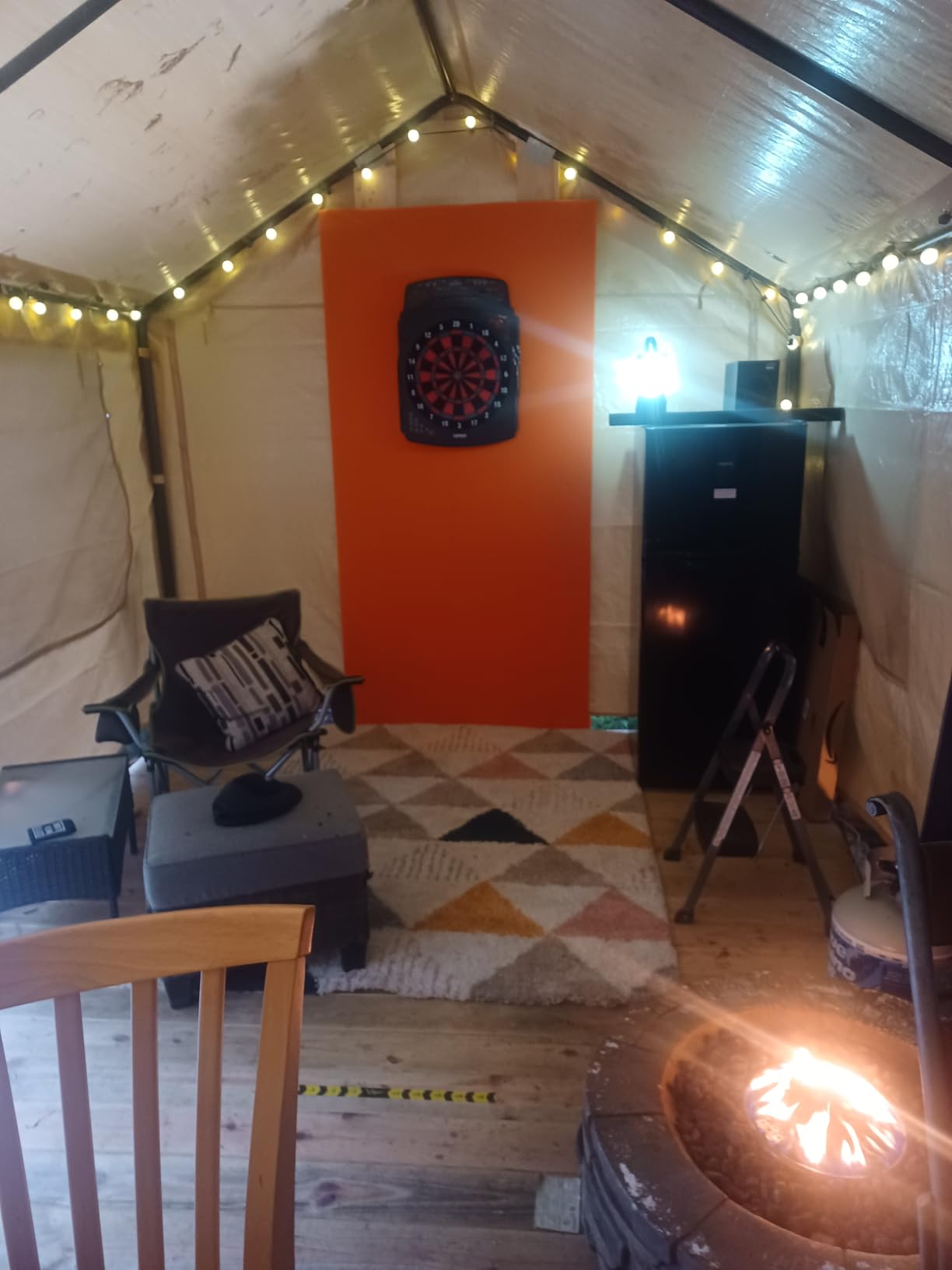 Viper Solar Blast Electronic Dartboard, 15.5 in Regulation Target, 43 Games, 16 Players, LED Scoreboard, 6 Darts Included, Black customer photo 1