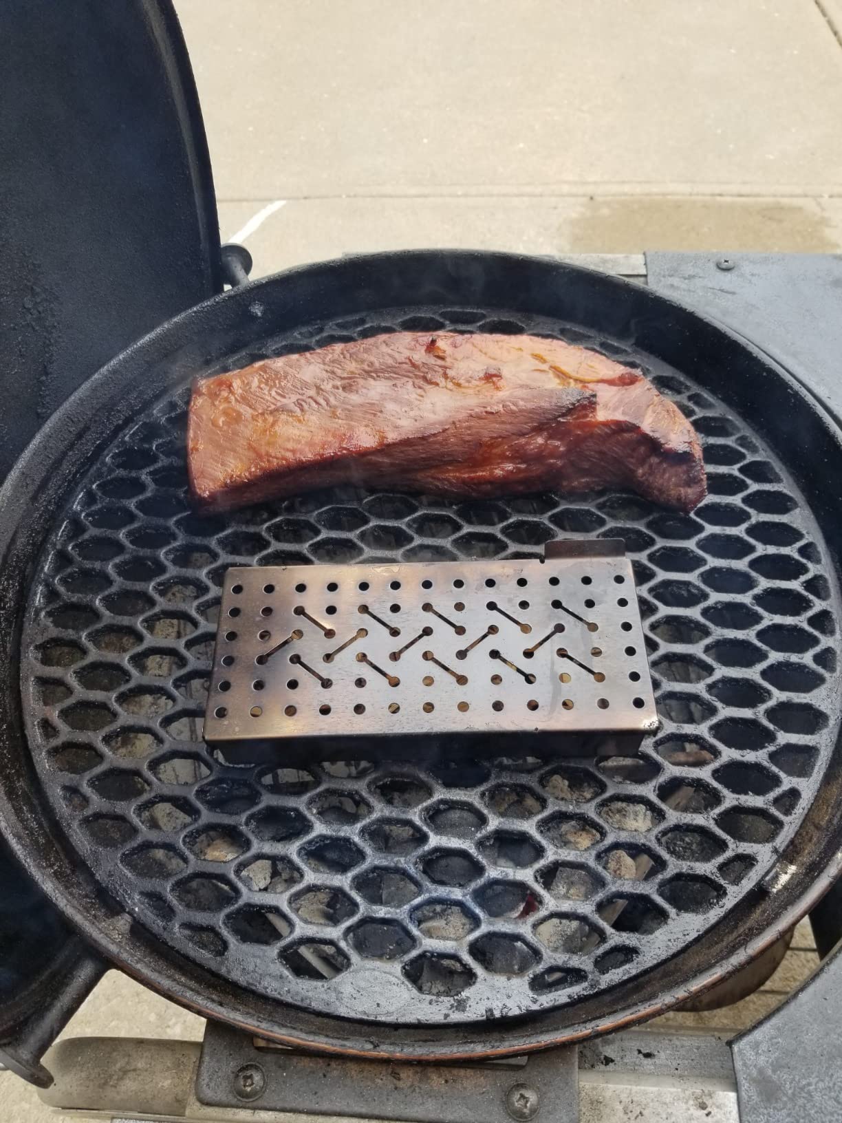 Weber Premium Universal Smoker Box, Stainless Steel | Infuse Meats, Veggies & More with Smoky Flavor, Easy-Fill Design, Fits Most Grill Sizes - Grill Accessory customer photo 1