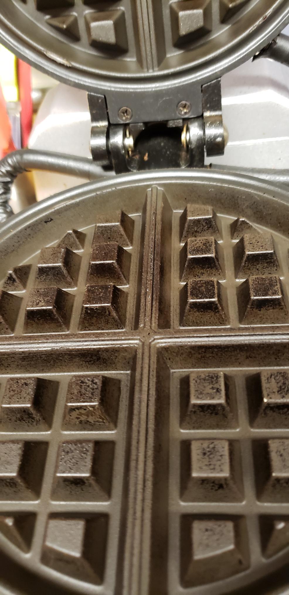 Waring Belgian Waffle Maker with Rotary Feature and 50 Waffles per Hour | Vertical Design, Rotary Feature for Even Baking, Triple-Coated Nonstick Plates, NSF Certified customer photo 2