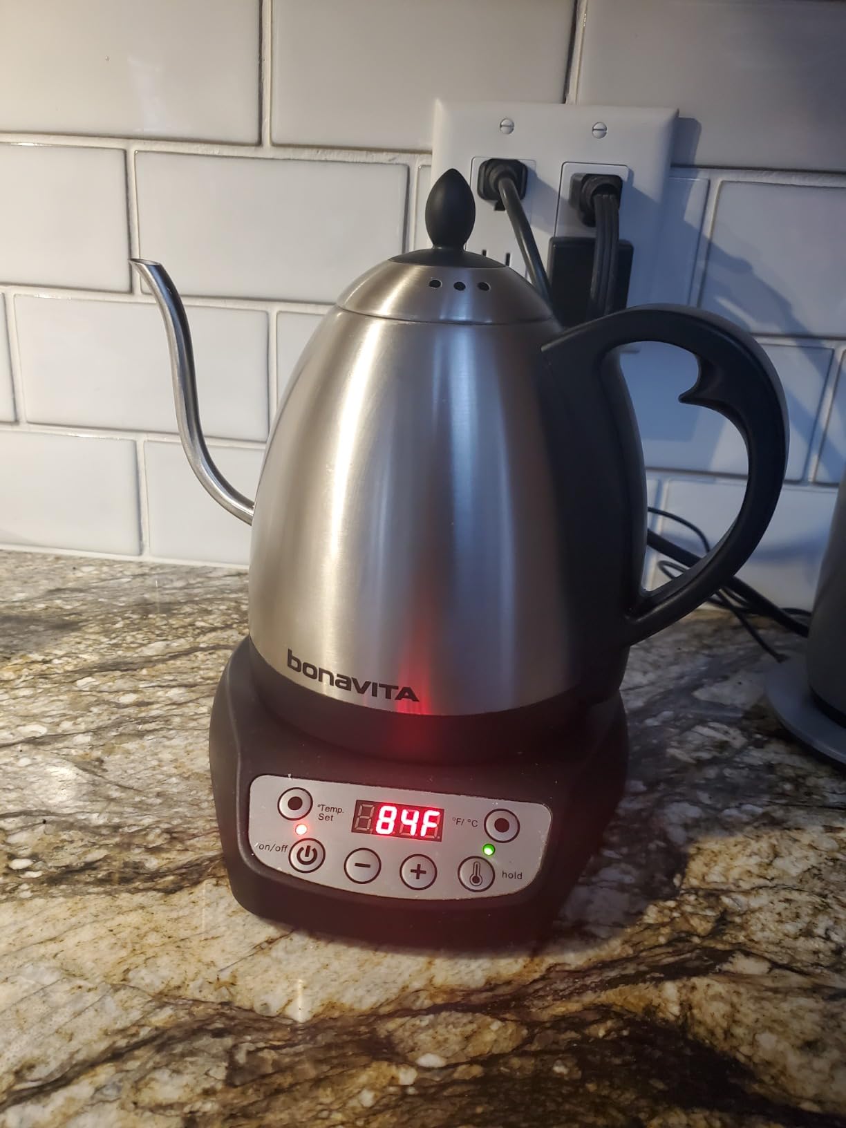 Bonavita 1L Digital Variable Temperature Gooseneck Electric Kettle for Coffee Brew and Tea Precise Pour Control, 6 Preset Temps, Café or Home Use, 1200 Watt, LED Panel, Stainless Steel customer photo 2