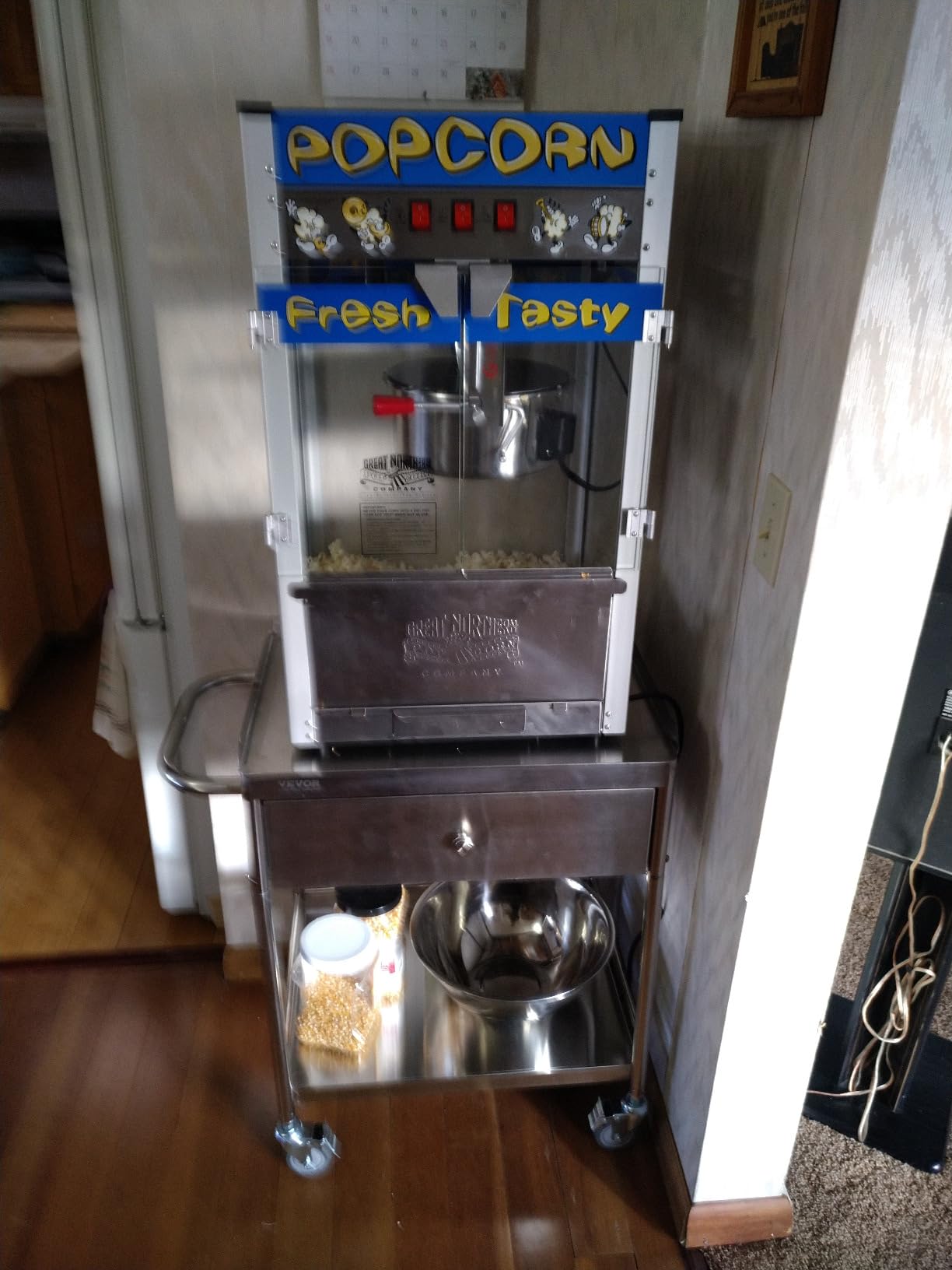 Great Northern Popcorn Company 6210 Pop Heaven Commercial Quality Popcorn Popper Machine, 12 Ounce, Blue customer photo 1