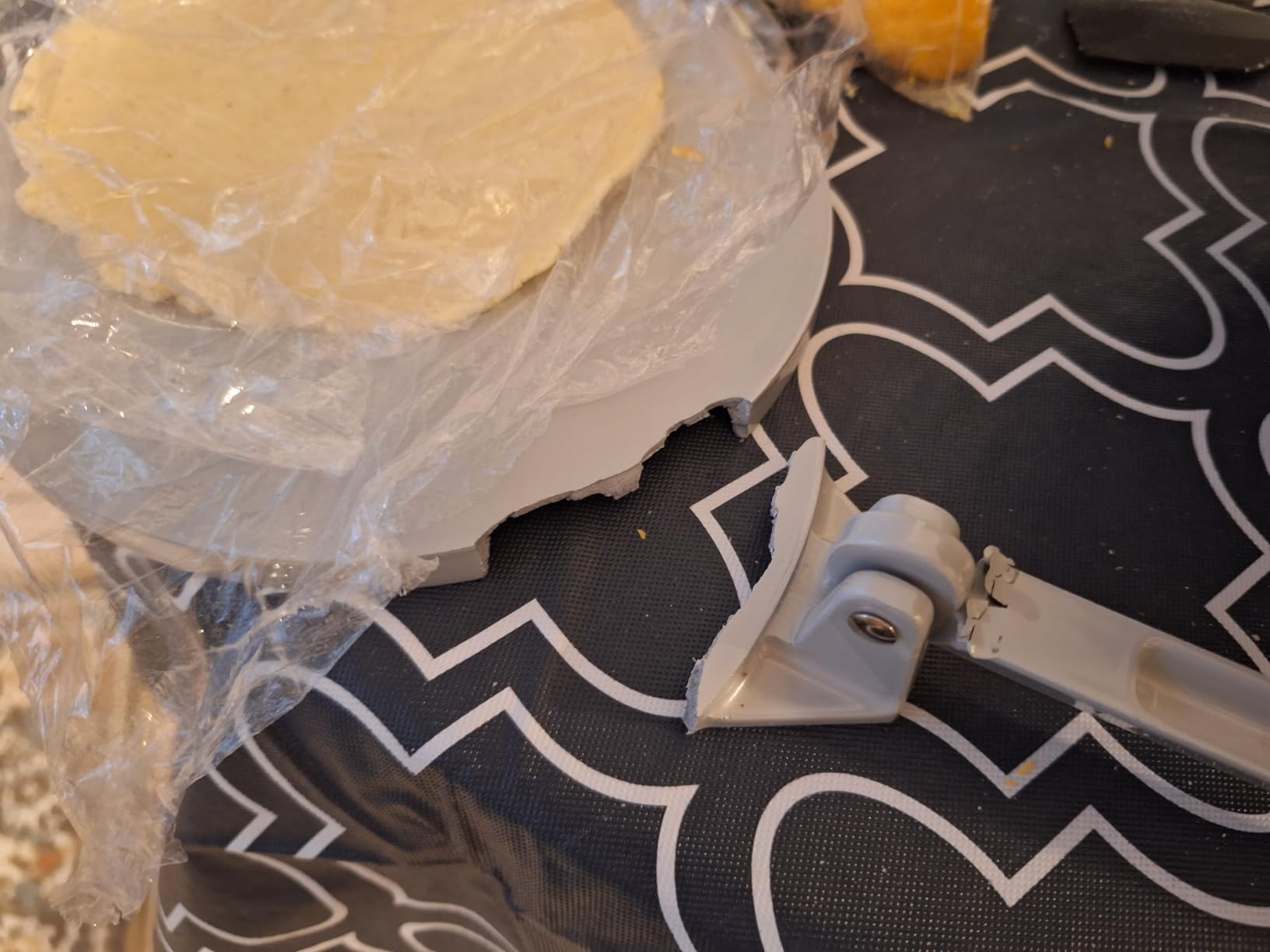 IMUSA USA Tortilla Press, 8 Inch, Silver | Bare Aluminum Finish, Easy Lever, Makes Flatbreads and Dumplings, Essential for Home Kitchens customer photo 1
