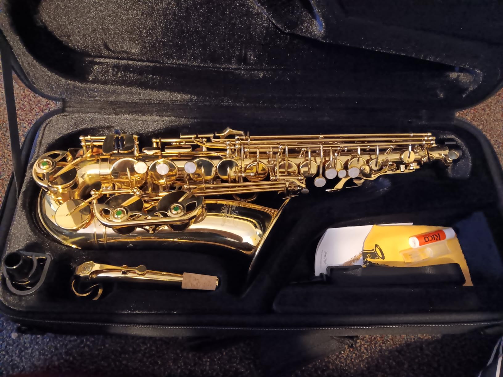 Jean Paul AS-400 Alto Saxophone - Golden Brass Lacquered customer photo 1