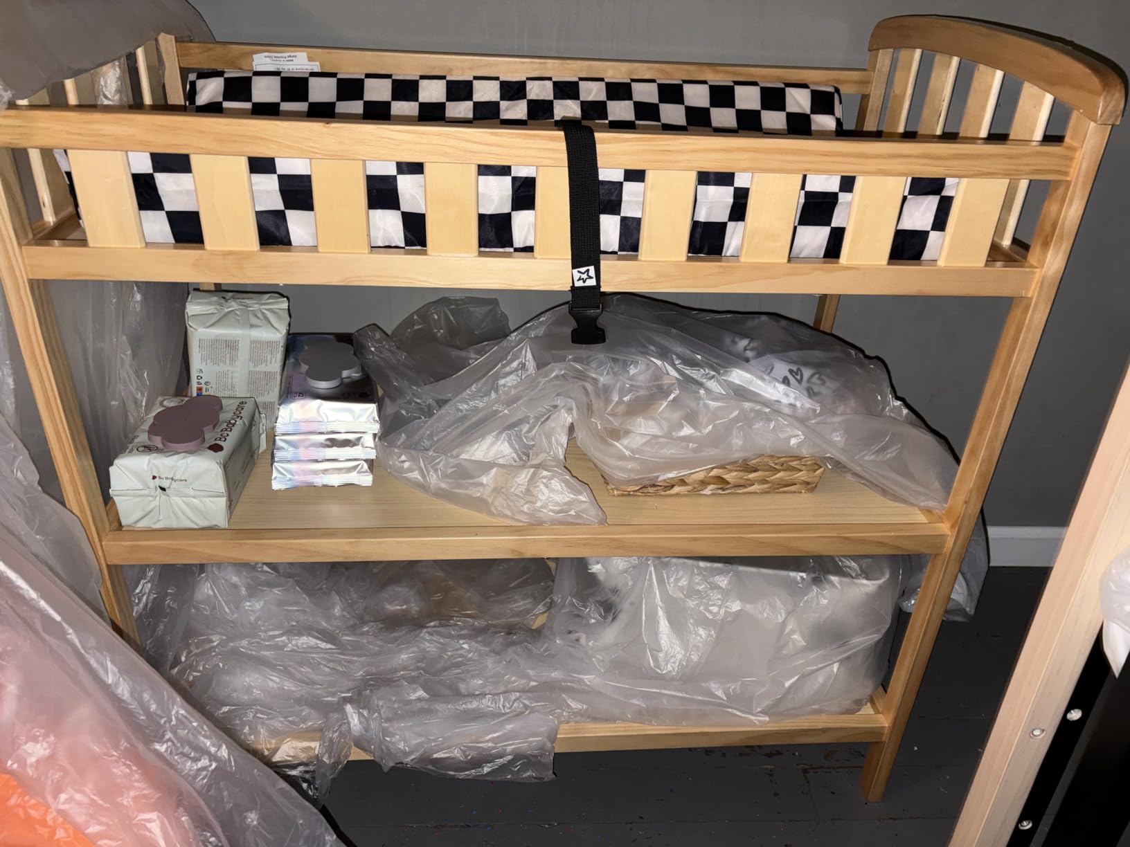 Dream On Me Emily Changing Table, Compact and Portable Solid New Zealand Pinewood, Natural customer photo 1