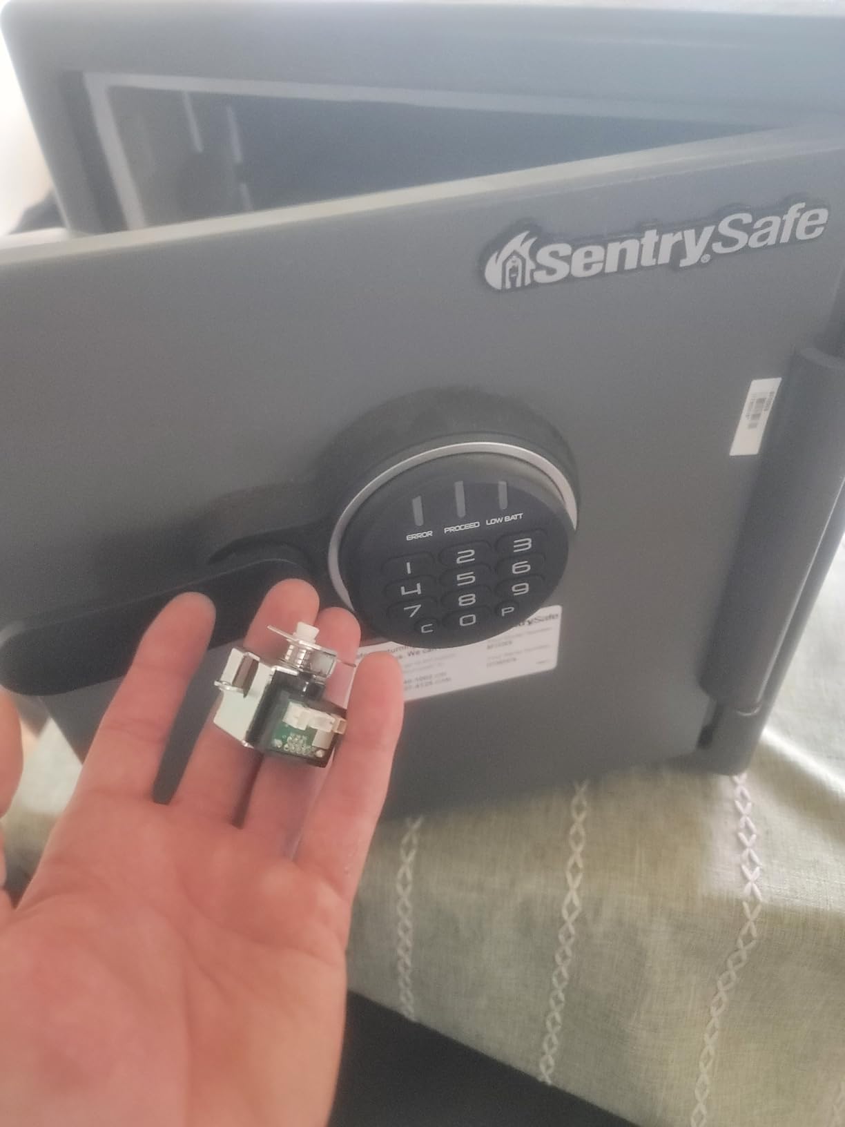 SentrySafe Black Fireproof Safe with Digital Push Button Keypad, Home Safe For Money, Documents, and other Valuables, 1.23 Cubic Feet, SF123ES customer photo 2