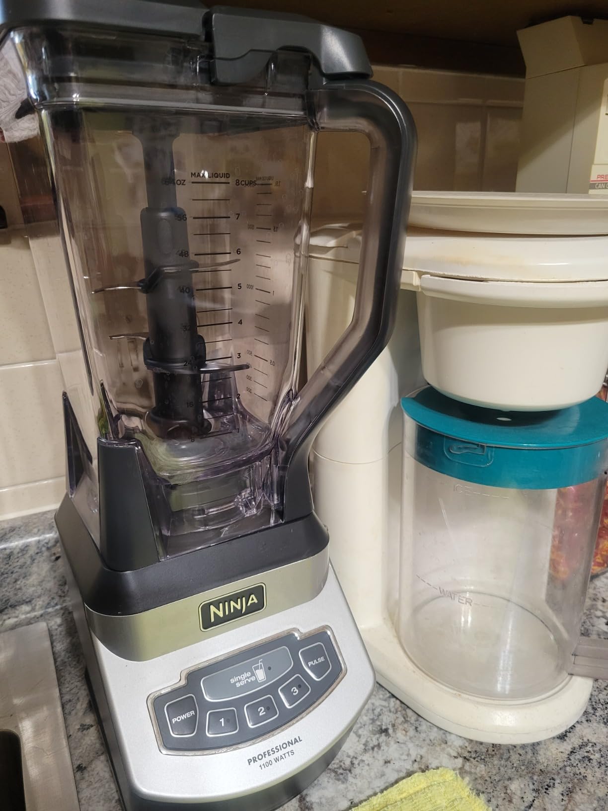 Ninja BL660 Professional Compact Smoothie & Food Processing Blender, 1100-Watts, 3 Functions, 72-oz Pitcher, (2) 16-oz To-Go Cups, Gray customer photo 2