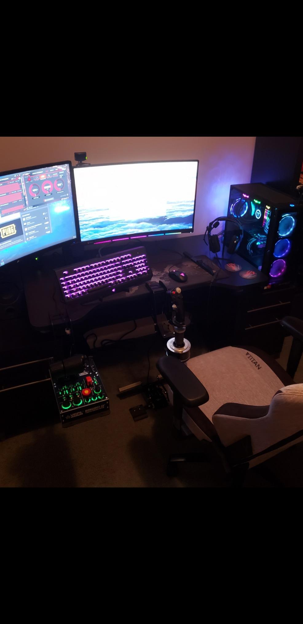 Thrustmaster HOTAS Warthog A-10C Replica Metal Flight Stick customer photo 2