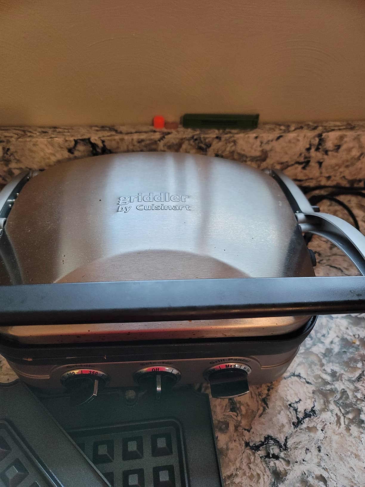 Cuisinart GR-4N 5-in-1 Silver Griddler, Black Dials, and Waffle Plates Bundle customer photo 2