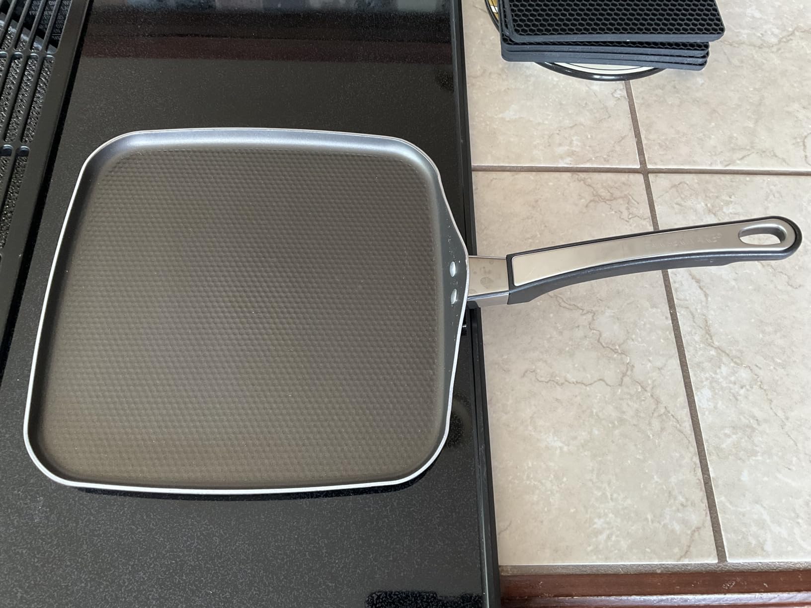 Farberware High Performance Aluminum Nonstick Stovetop Griddle Pan, 11-Inch customer photo 1