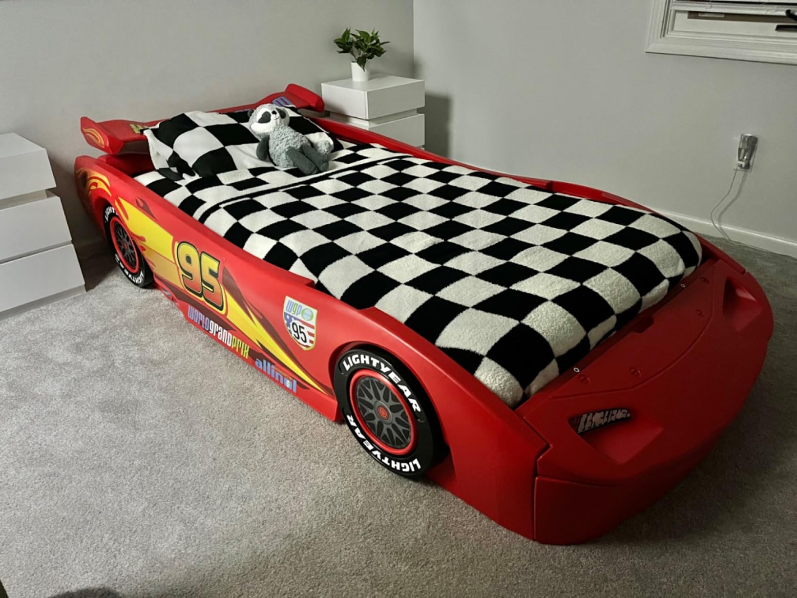 Delta Children Cars Lightning Mcqueen Twin Bed, Disney/Pixar Cars customer photo 1