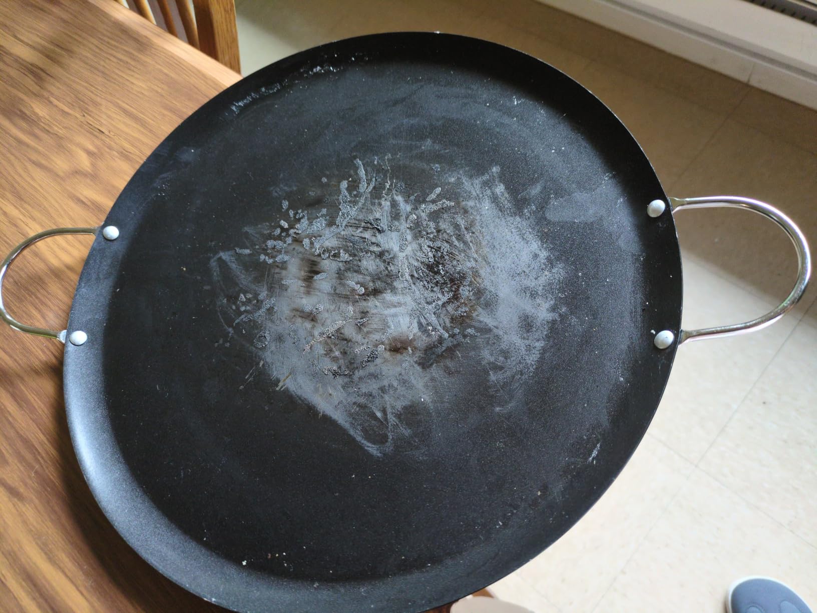 IMUSA 13.5in Carbon Steel Nonstick Round Comal with Metal Handles customer photo 1