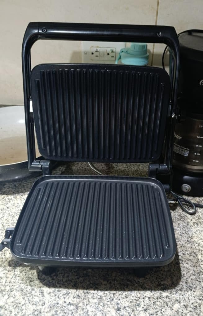 Hamilton Beach Panini Press, Sandwich Maker & Electric Indoor Grill | Floating Hinge Evenly Cooks Any Sandwich | Locking Lid | PFAS-Free Non-Stick 8