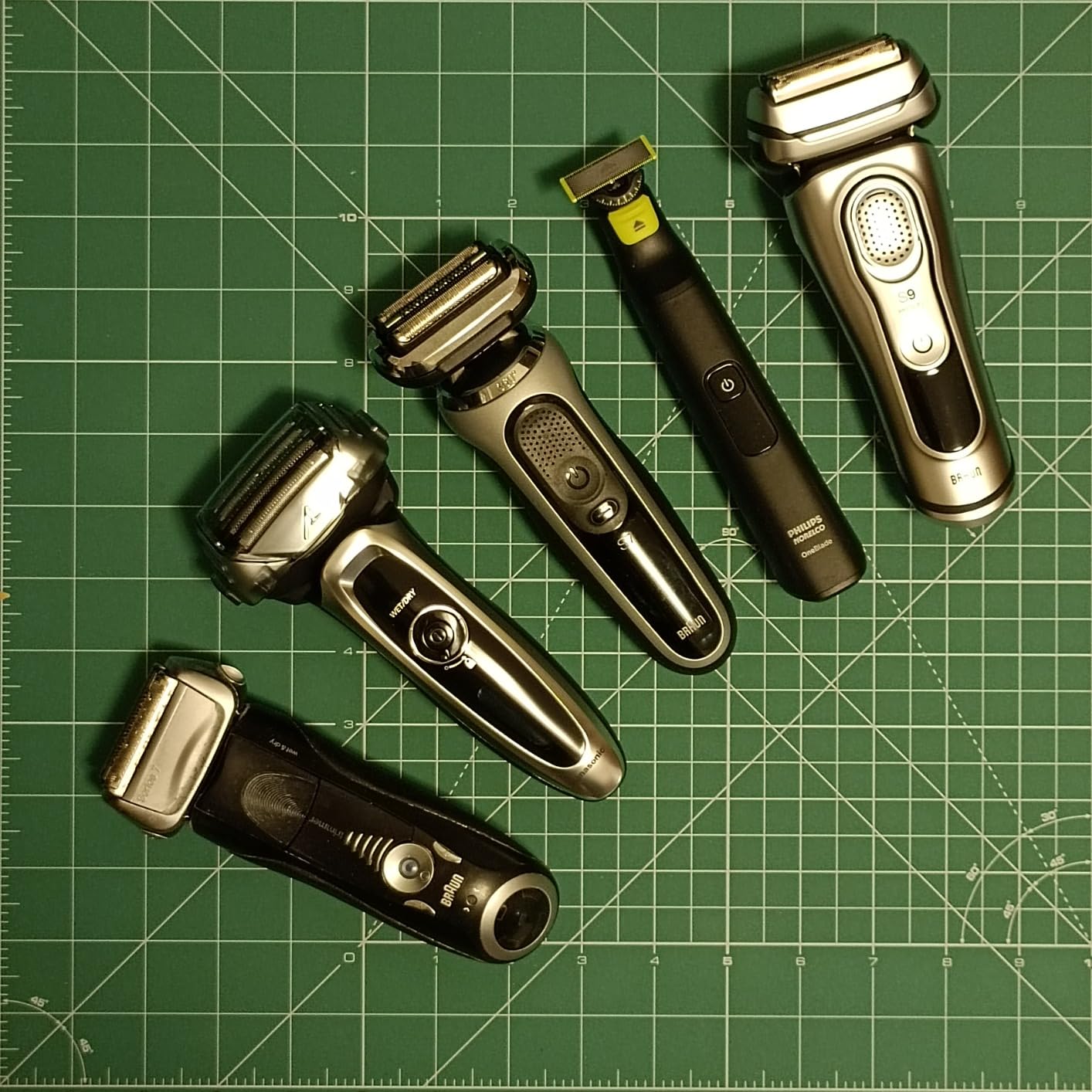 Panasonic ARC5 Electric Razor for Men with Pop-Up Trimmer, Wet/Dry 5-Blade Electric Shaver with Intelligent Shave Sensor and Multi-Flex Pivoting Head, ES-LV65-S (Silver) customer photo 2