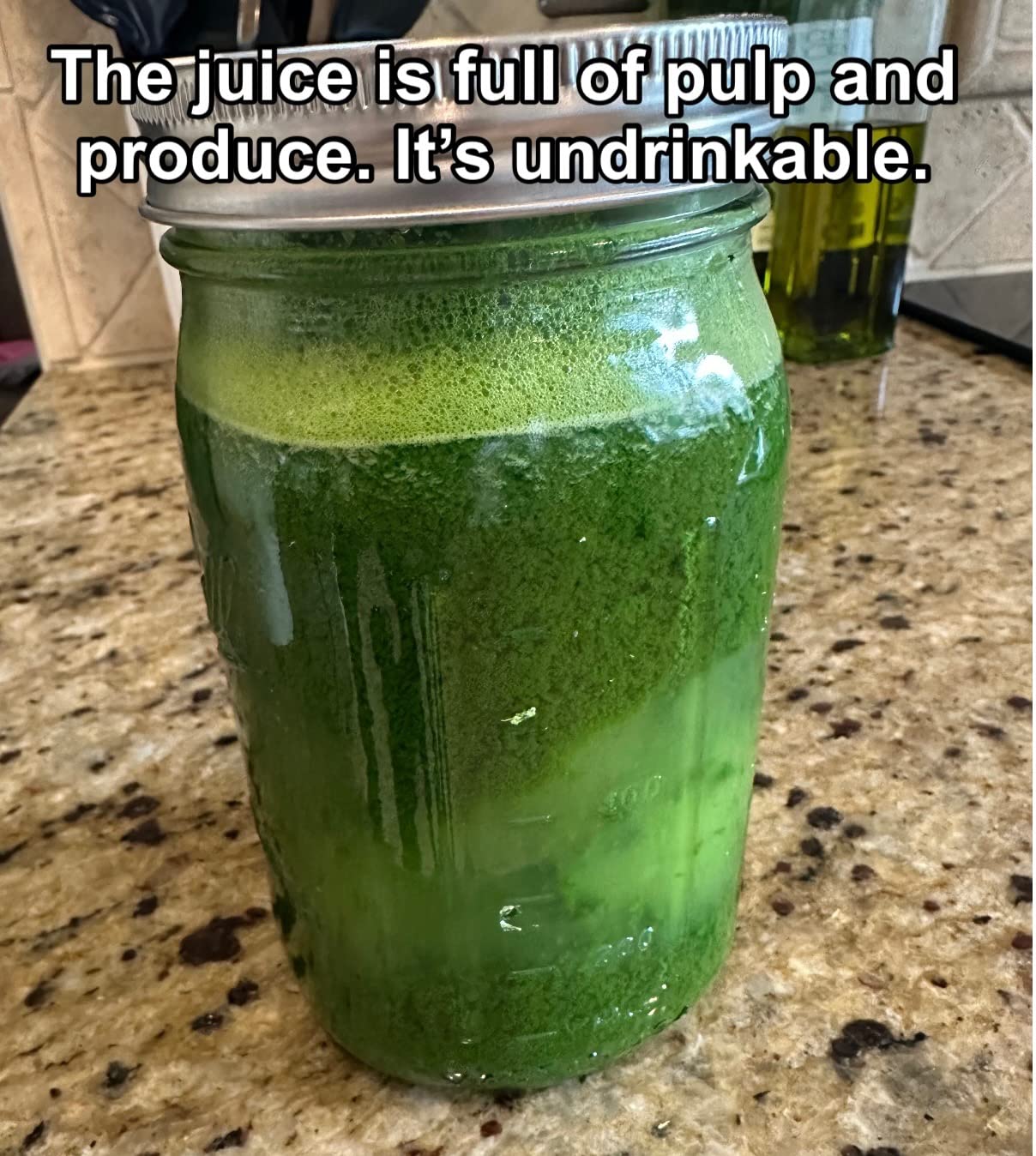 Omega Juicer Cold Press Vertical 43 RPM Slow Masticating Compact Juice Extractor for Fruits and Vegetables Quiet Operation with 3 Stage Auger Automatic Pulp Ejection and No-Drip Tap, 150-Watts, Silver customer photo 2