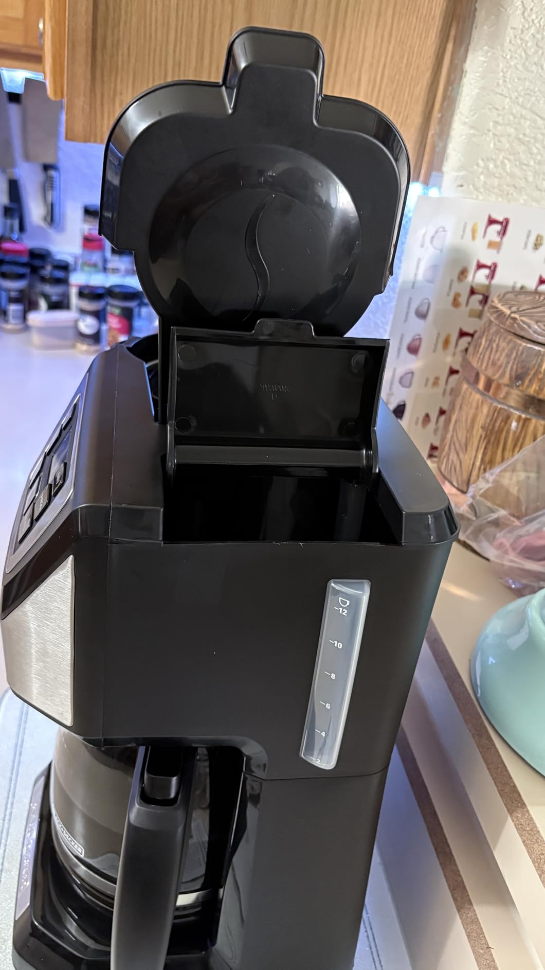 BLACK+DECKER 12-Cup Grind and Brew Coffee Maker with built-in grinder, programmable timer, and Sneak-A-Cup feature customer photo 1
