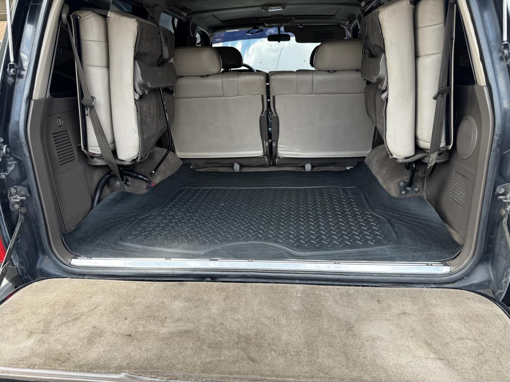 Heavy Duty Cargo Liner Floor Mat-All Weather Trunk Protection, Trimmable to Fit & Durable HD Rubber Protection for Car SUV Sedan Auto customer photo 1