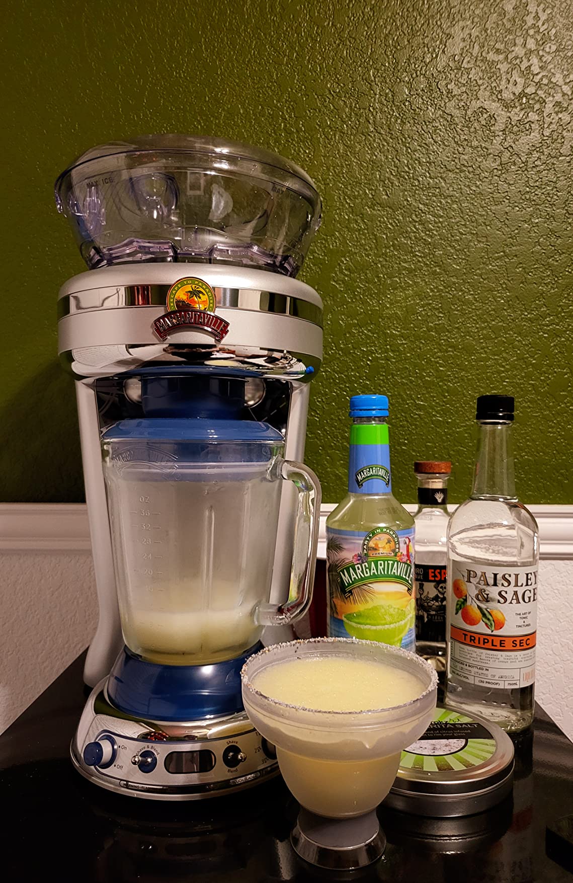 Margaritaville Key West Frozen Concoction Maker with Easy Pour Jar and XL Ice Reservoir customer photo 2