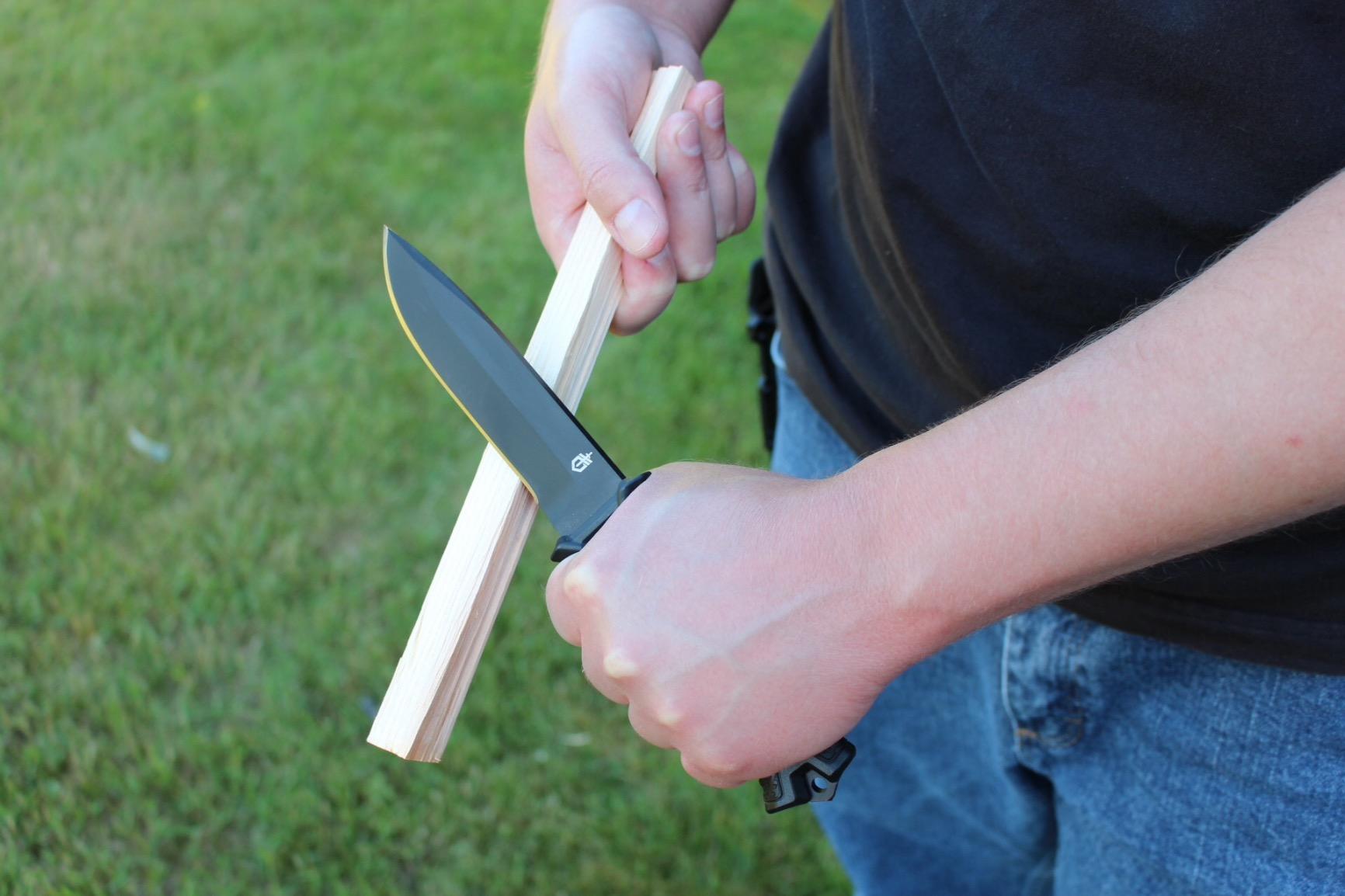 Gerber Gear StrongArm Fixed Blade Knife - Tactical Survival Knife for Camping & Hunting - Made in USA - Plain Edge - Black customer photo 1