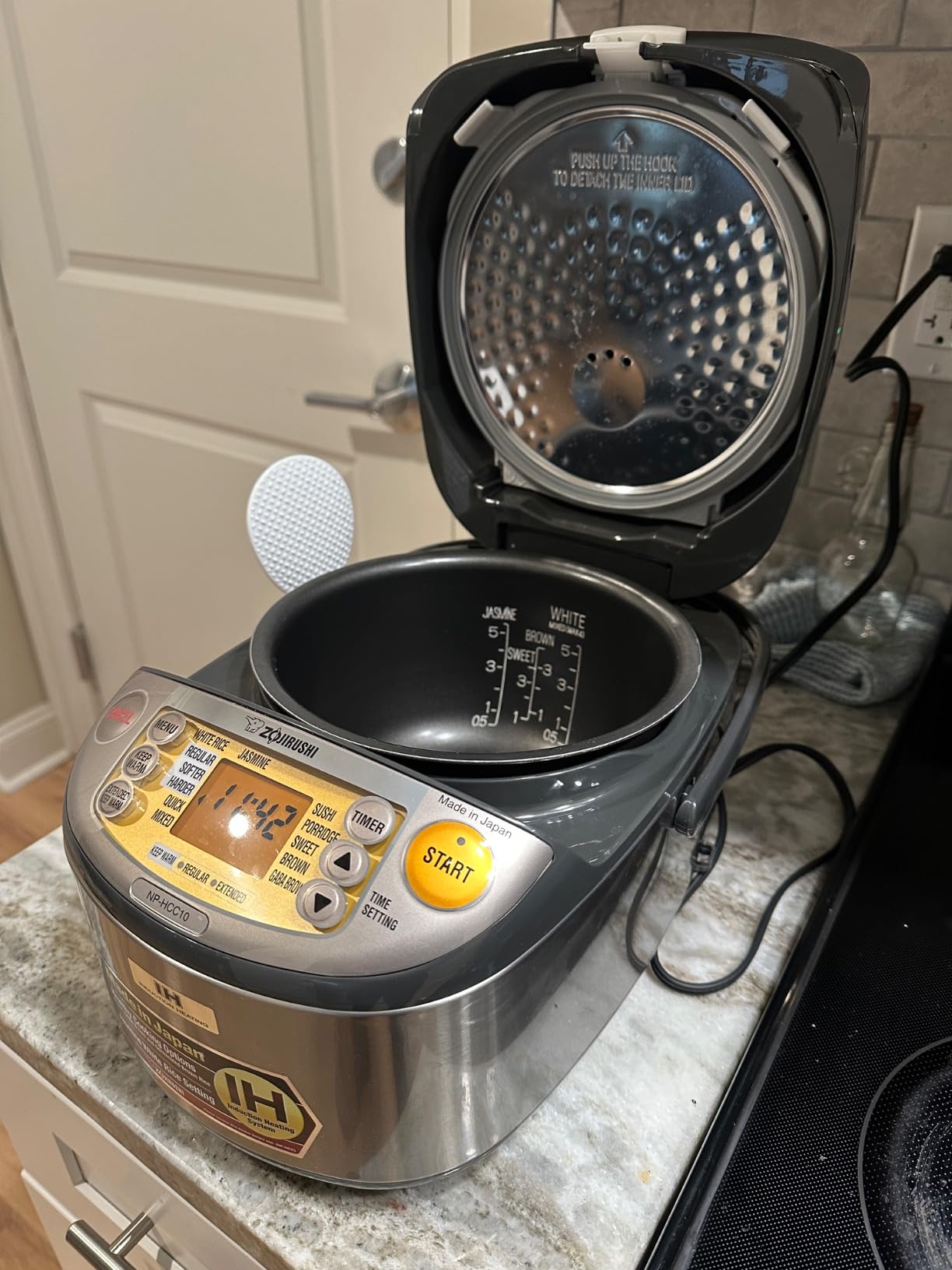 Zojirushi NP-HCC18XH Induction Rice Cooker and Warmer, 1.8 L (Dark Gray) customer photo 1