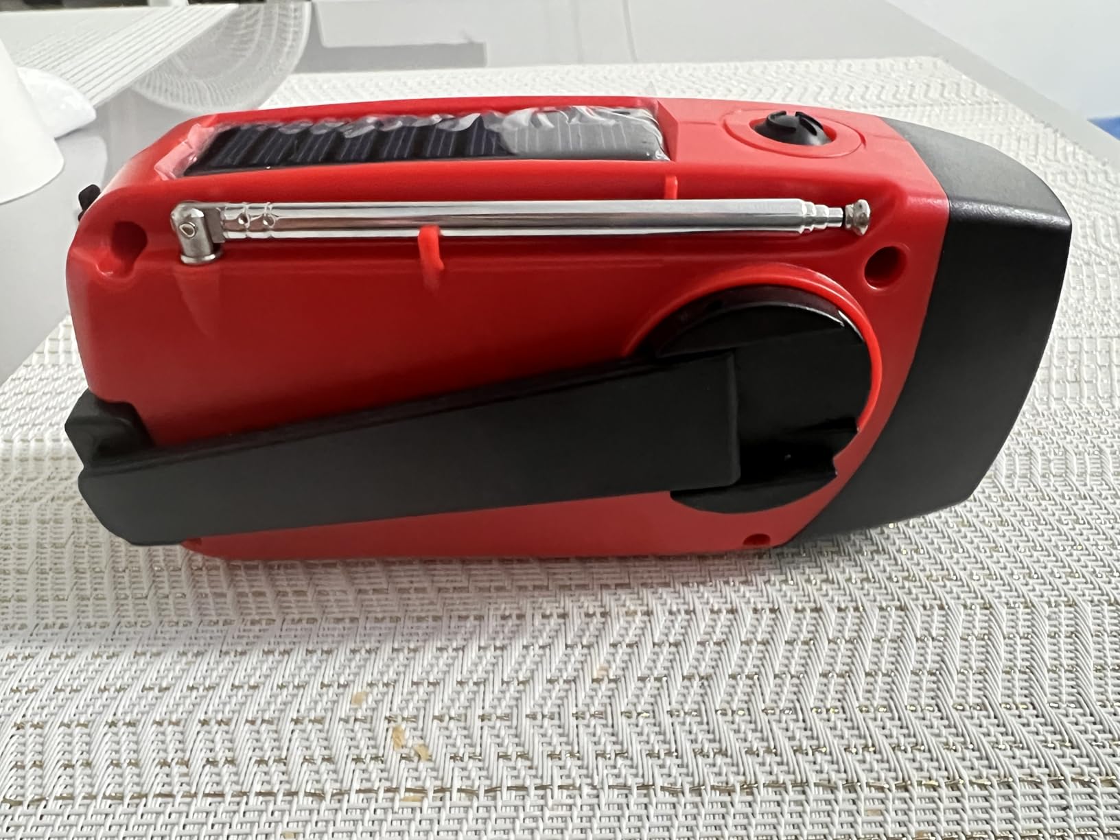 iRonsnow Solar Emergency Hand Crank Weather Radio, 2000mAh NOAA AM/FM | Portable Self Powered Radios with SOS Alarm LED Flashlight Smart Phone USB Charger for Camping (Red) customer photo 1