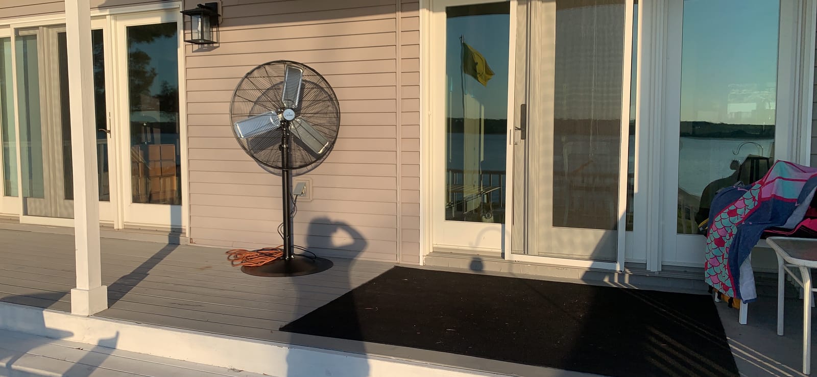 iLiving ILG8P30-72 Commercial Pedestal Floor Fan, 30-Inch, Industrial Heavy Duty Floor Standing Fan with 7261 CFM, Perfect for Home, Shop, Bedroom, Gym, Garage, Black customer photo 2