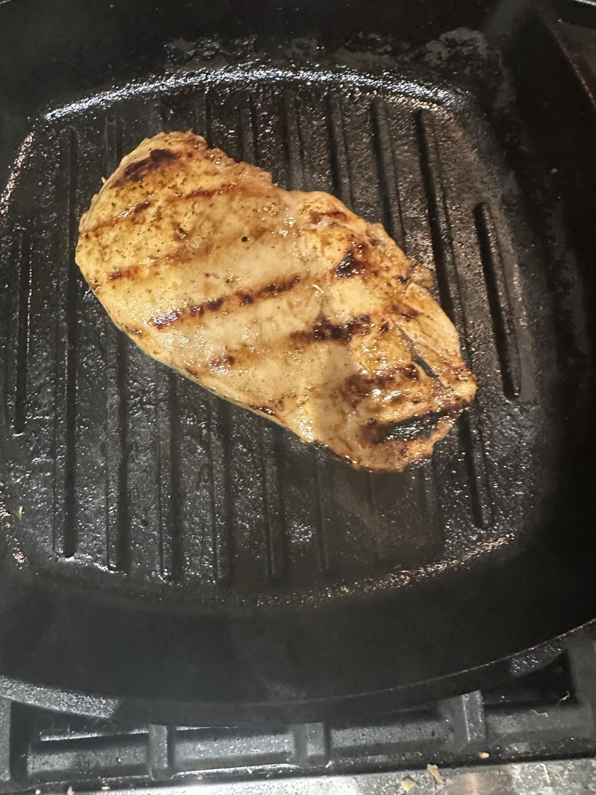 Lodge Manufacturing Company Lodge Cast Iron 10.5-inch Square Grill Pan, Black customer photo 1