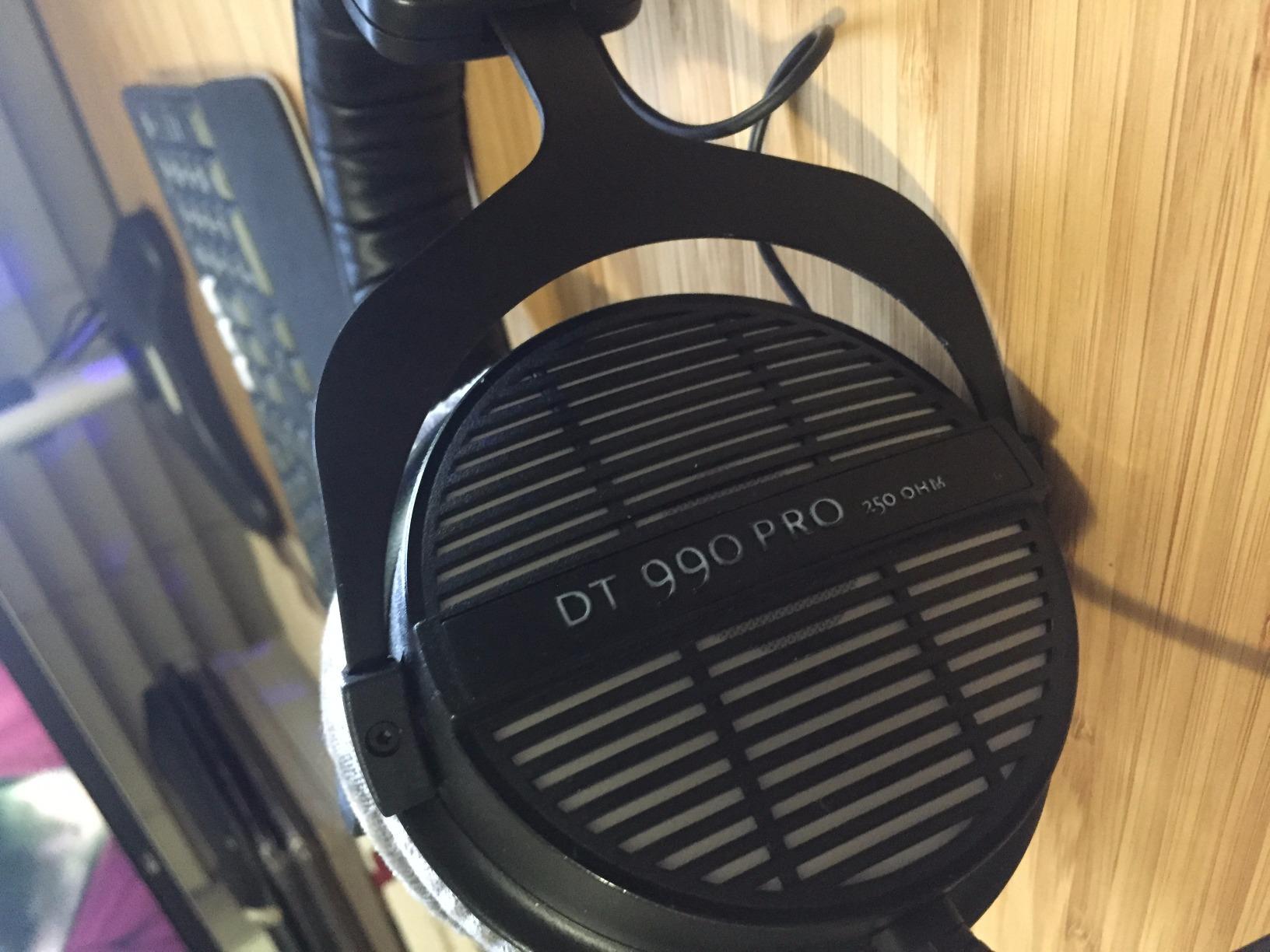 beyerdynamic DT 990 Pro (250 Ohm), Open-Back Studio Headphones, Black | Best from a headphone amp or audio interface, sound is audible to others, mixing reference, velour ear pads, 3m coiled cable customer photo 1