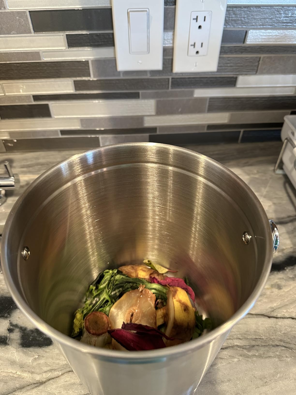 Utopia Kitchen Countertop Compost Bin 1.3 Gallon, Stainless Steel, Silver | Odorless countertop compost bin with charcoal filter customer photo 1