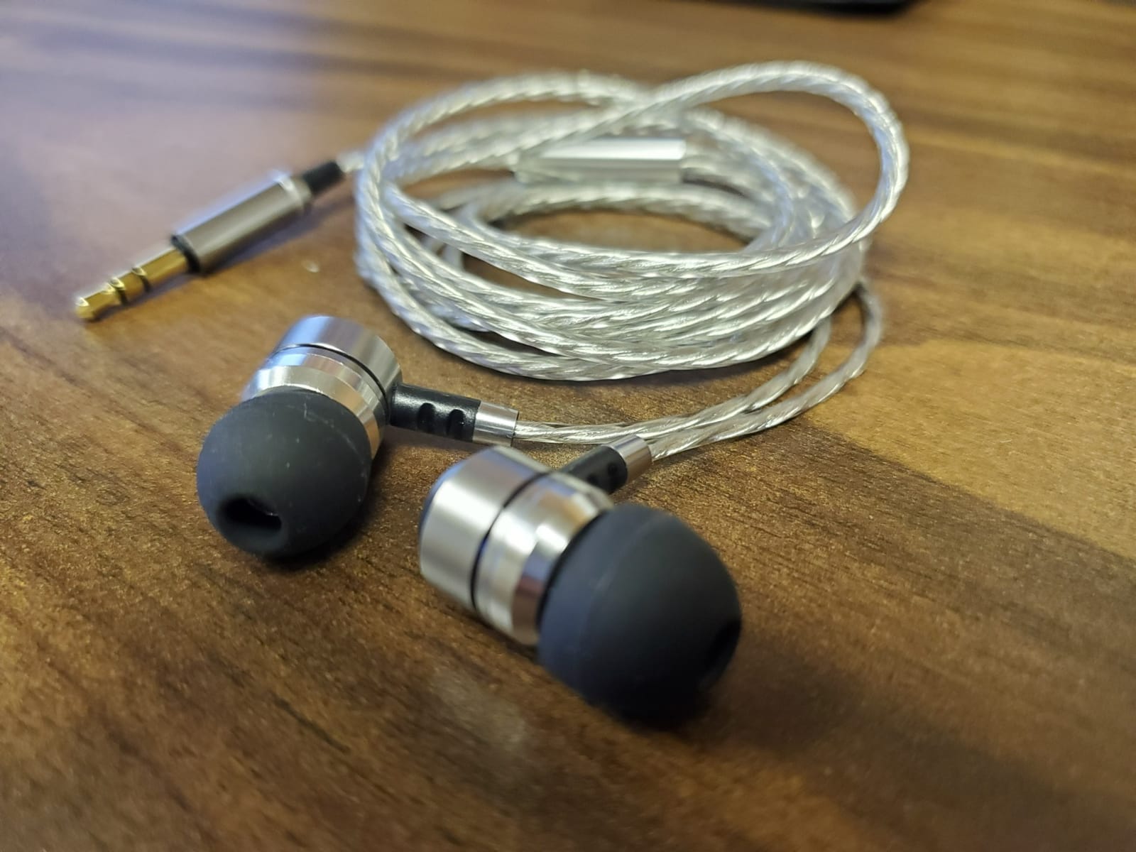 Sephia SP3060 Earbuds Wired in-Ear Headphones | HD Bass Driven Audio, Lightweight Aluminum, S/M/L Ear Bud Tips, Earphone Case, 3.5mm, Tangle-Free Cord, No Mic customer photo 1