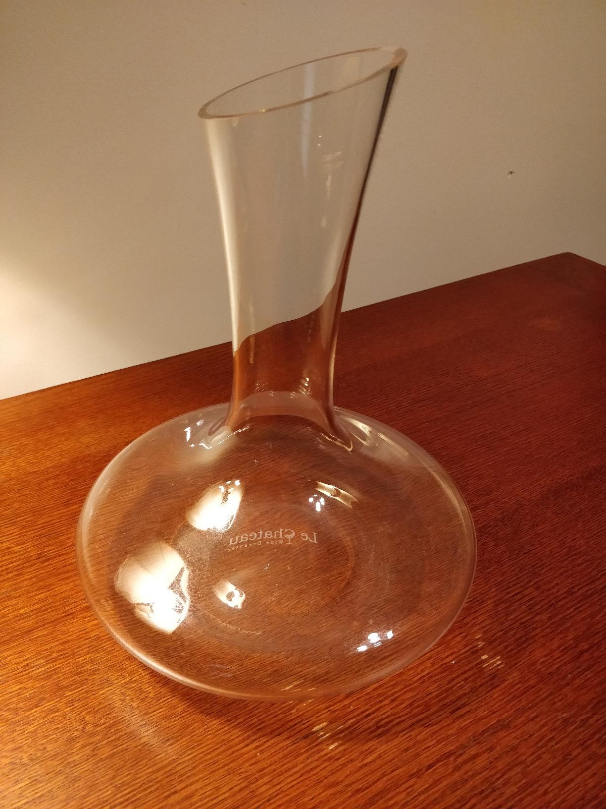 Le Chateau Large Elegant Crystal Wine Decanter with Aerator, 750ml Glass Decanter, Hand-Blown Lead-Free Clear Glass Carafe customer photo 2