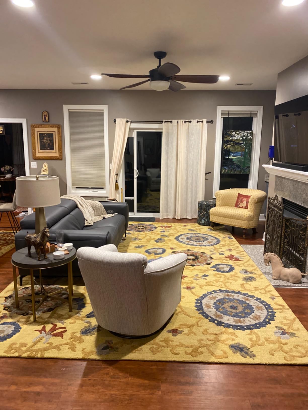 SAFAVIEH Area Rug 8x10 - Blossom Collection - Large - Charcoal & Multi, Handmade Wool, Ideal for Living Room, Bedroom, Office, Dining Space (BLM401A) customer photo 1