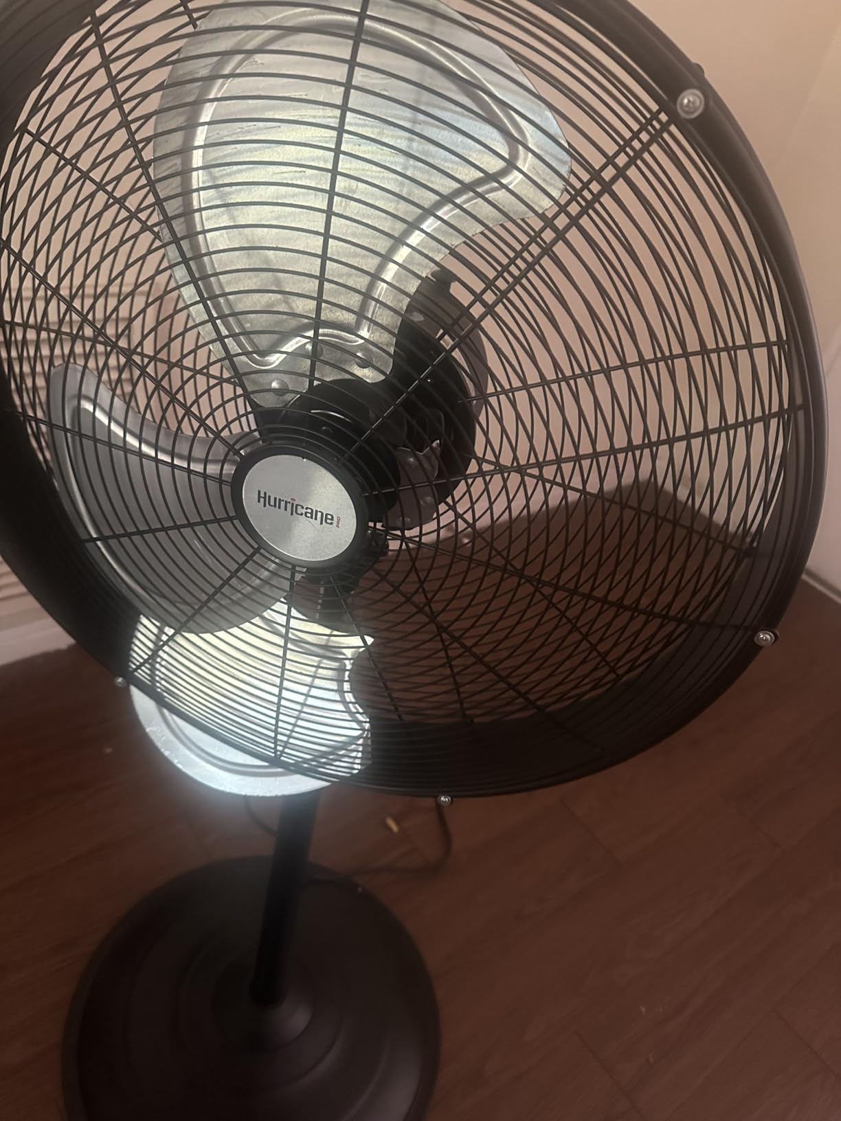 Hurricane Pro High-Velocity Oscillating Metal Stand Fan, 3 Speeds, 20in | Heavy-Duty Cooling Pedestal Unit w/ 4500 CFM, Adjustable Tilt & Height for Home, Garage, Gym & Workshop customer photo 2