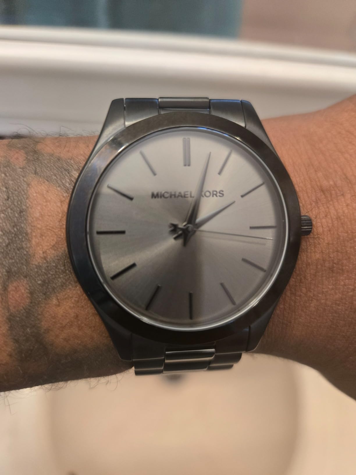 Oversized Slim Runway Men's Watch, Stainless Steel Watch for Men customer photo 1