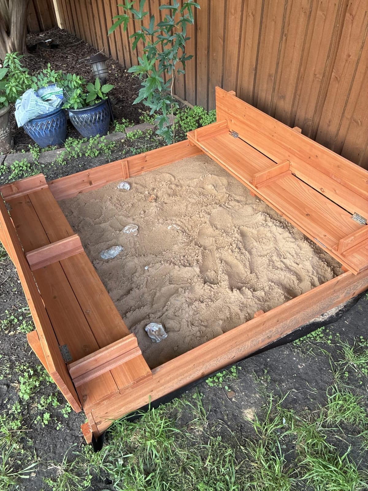 Best Choice Products Large Outdoor Wooden Sand Box for Kids, Sandbox with Cover, Bench Seats Support up to 220 lbs, Bottom Liner for Drainage, Cedar Wood - Brown customer photo 1