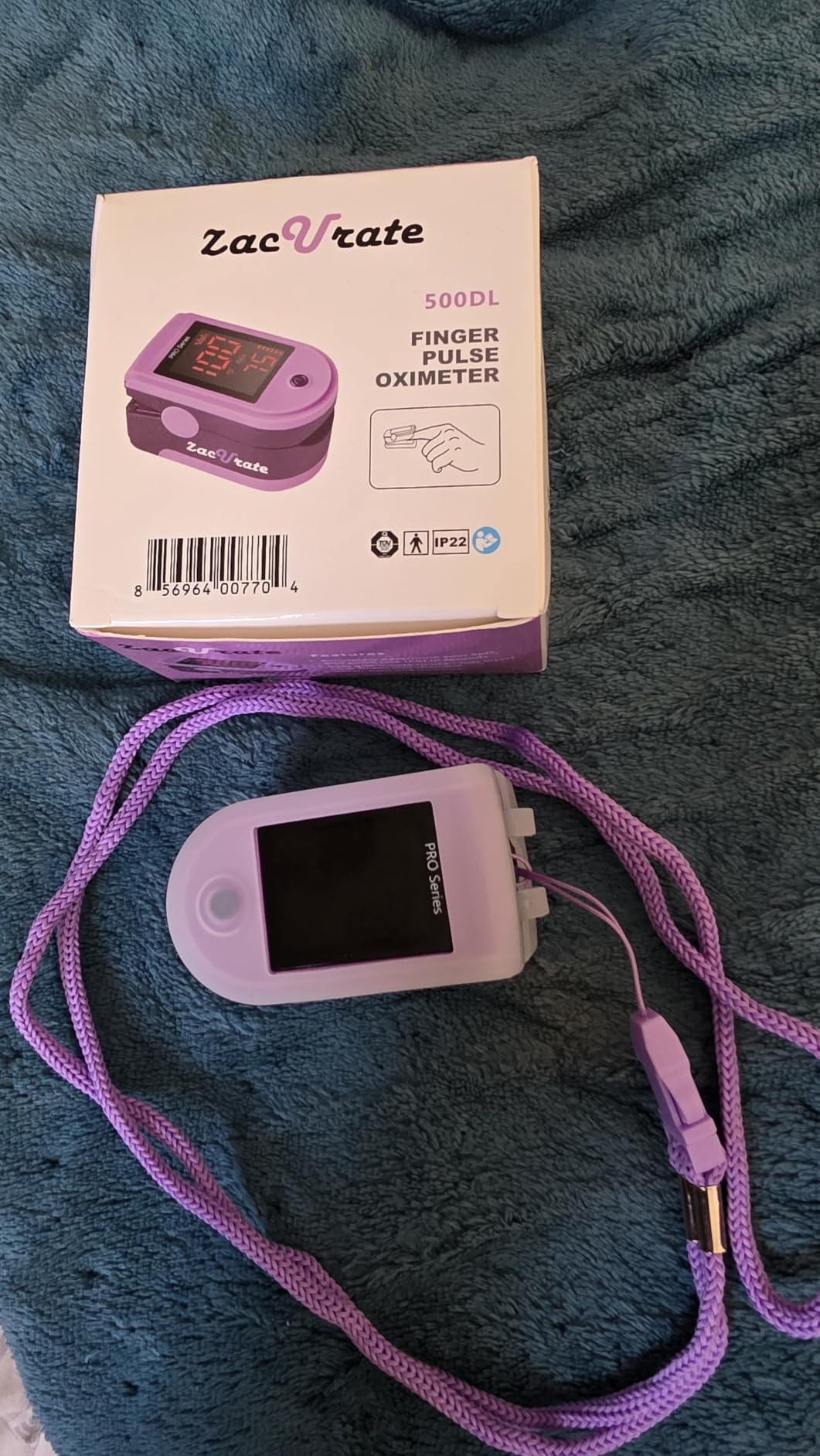 Zacurate Pro Series 500DL Fingertip Pulse Oximeter Blood Oxygen Saturation Monitor with Silicone Cover, Batteries and Lanyard (Mystic Purple) customer photo 1