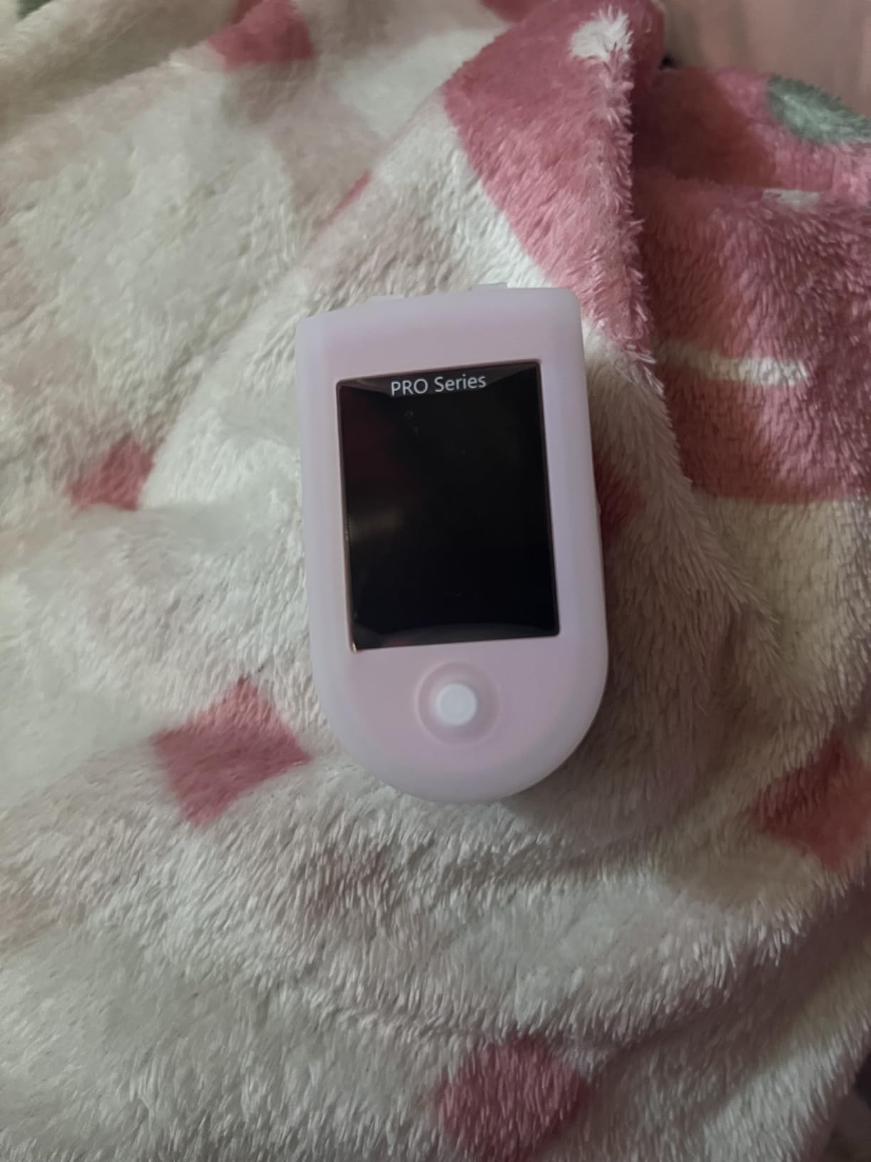 Zacurate Pro Series 500DL Fingertip Pulse Oximeter Blood Oxygen Saturation Monitor with Silicone Cover, Batteries and Lanyard (Mystic Purple) customer photo 2