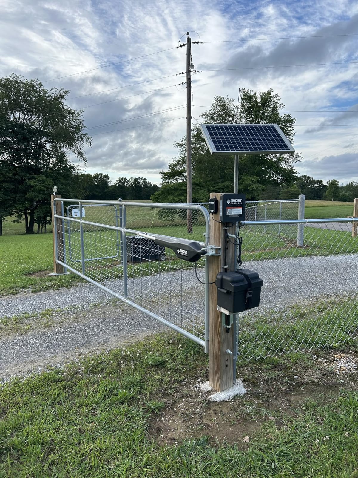 Ghost Controls Heavy-Duty Automatic Gate Opener Kit for Swing Gates with Long-Range Gate Opener Remote - Model TSS1 customer photo 1