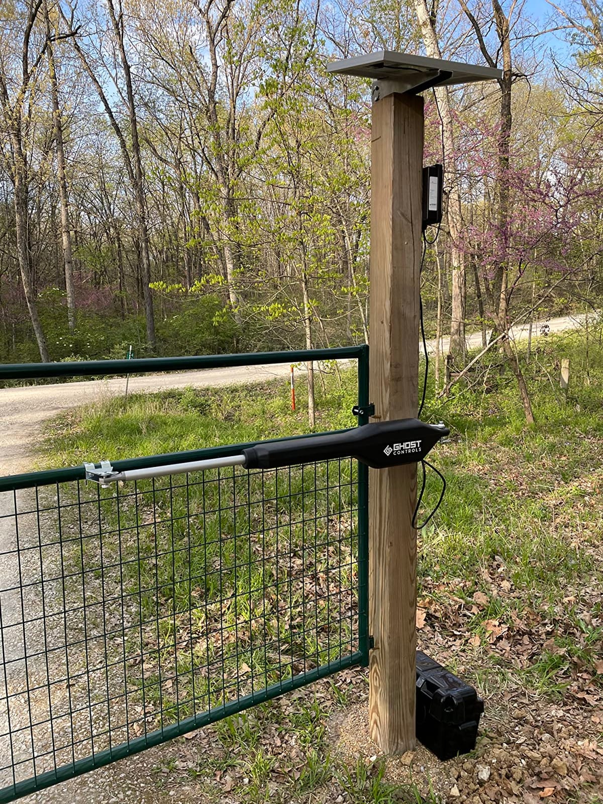 Ghost Controls Heavy-Duty Automatic Gate Opener Kit for Swing Gates with Long-Range Gate Opener Remote - Model TSS1 customer photo 2