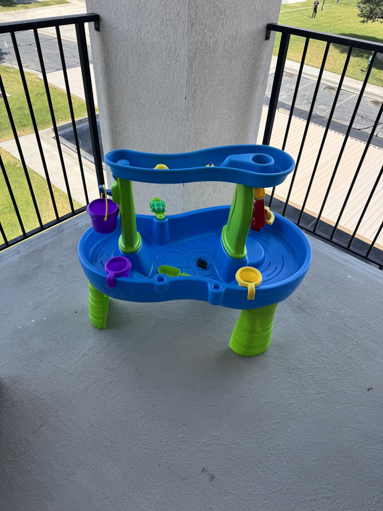 Step2 Rain Showers Splash Pond Water Table, Kids Water and Sand Activity Sensory Playset, Summer Outdoor Toys, 13 Piece Water Toy Accessories, For Toddlers 1.5+ Years Old, Blue & Green customer photo 2
